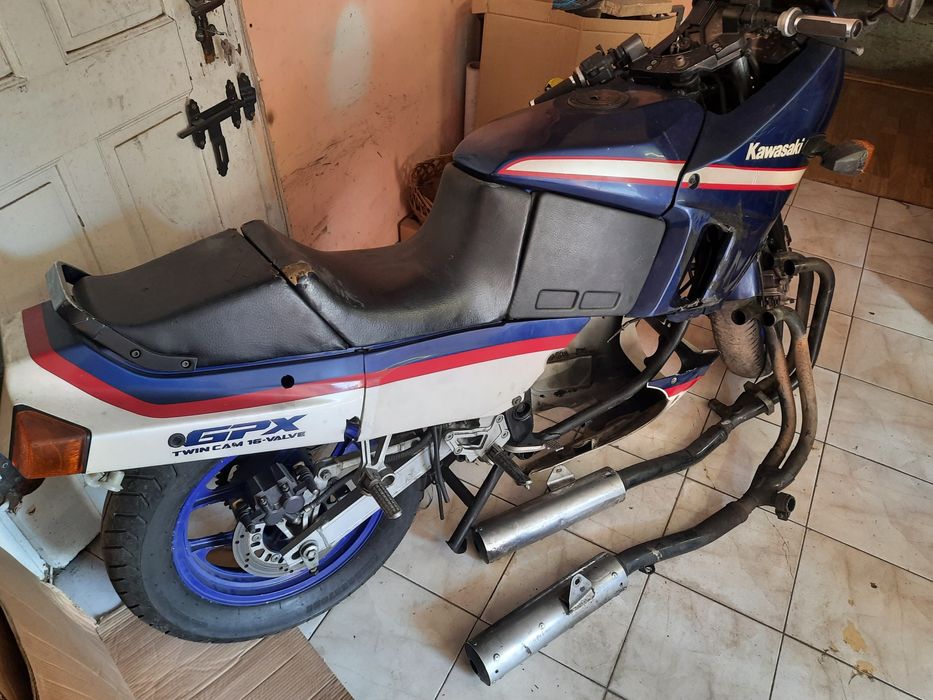Kawasaki GPX 600 R części gpz 600 moduł bak lagi owiewki stopka wiązka