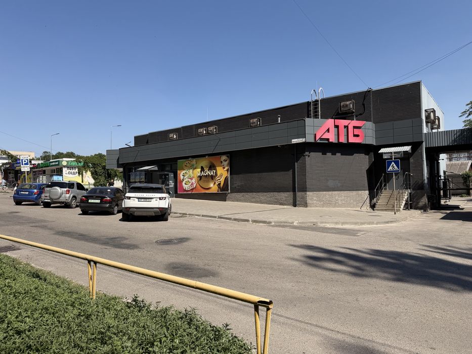Продаж комерційного приміщення на Малому ринку