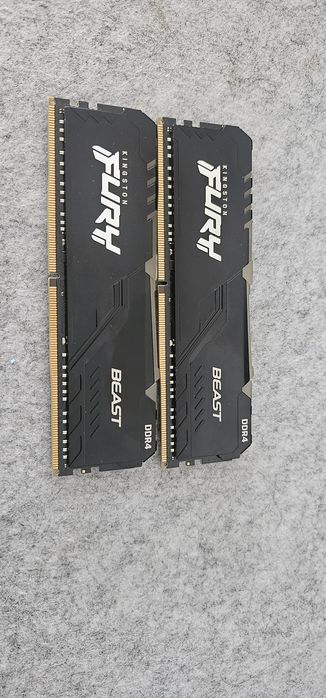 32gb RAM Kingston Fury Beast ddr4 3200MHz
(2>16GB)