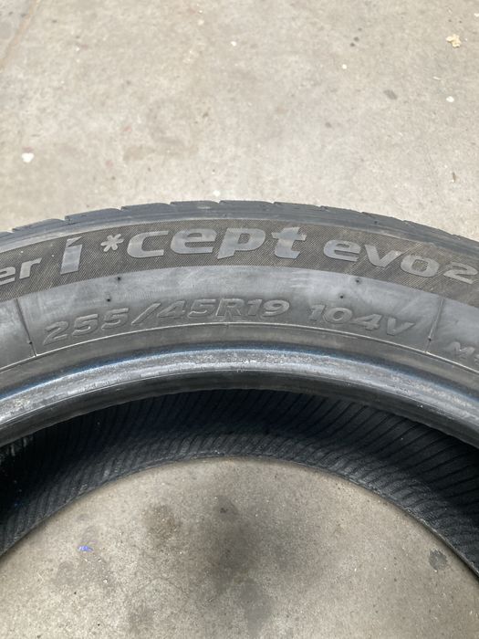 1x hankook 255/45 r19 104V dot 3323