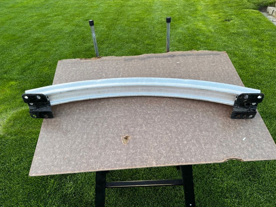 Усилитель заднего бампера Q7 4L