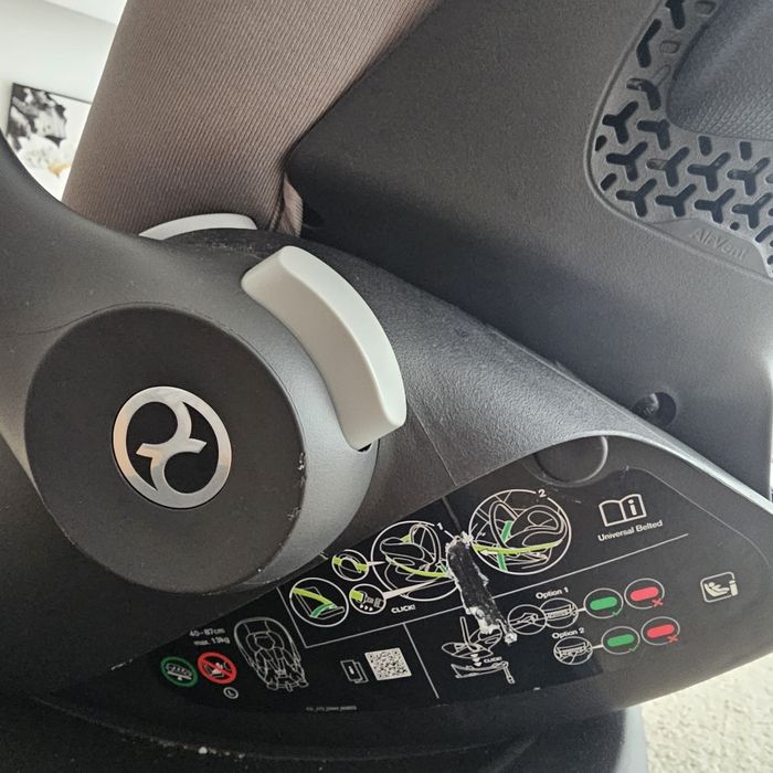 Conjunto auto base + ovo Cloud G Cybex -POUCO USO