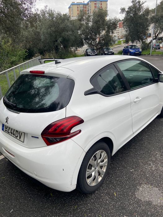 Peugeot 208 1.6 BLUE HDI