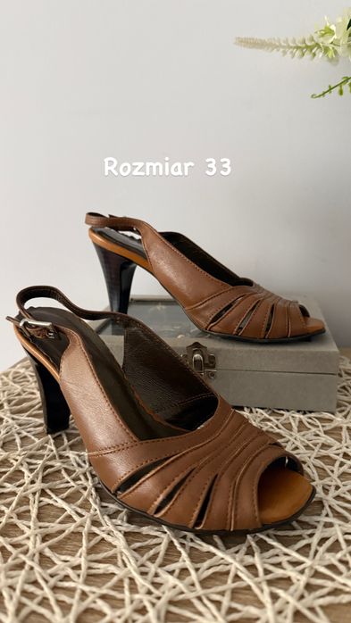 Damskie buty na obcasie 33