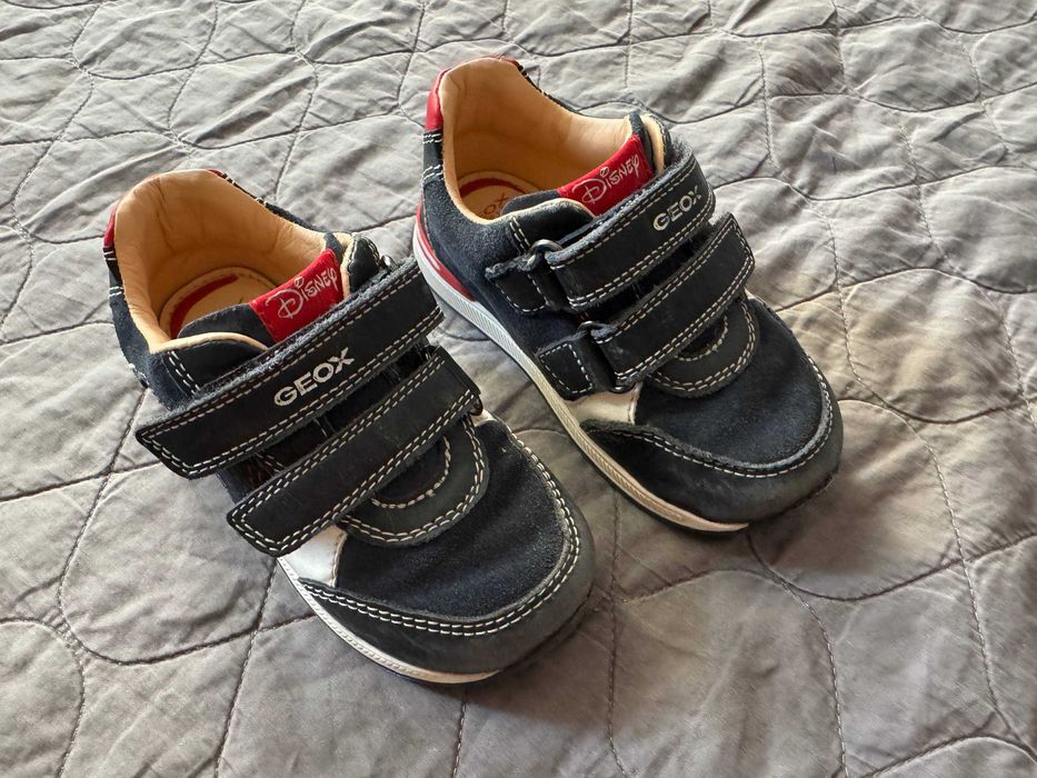 Дитячі кросівки Geox Disney 24 р. По устілці 14.5 см
