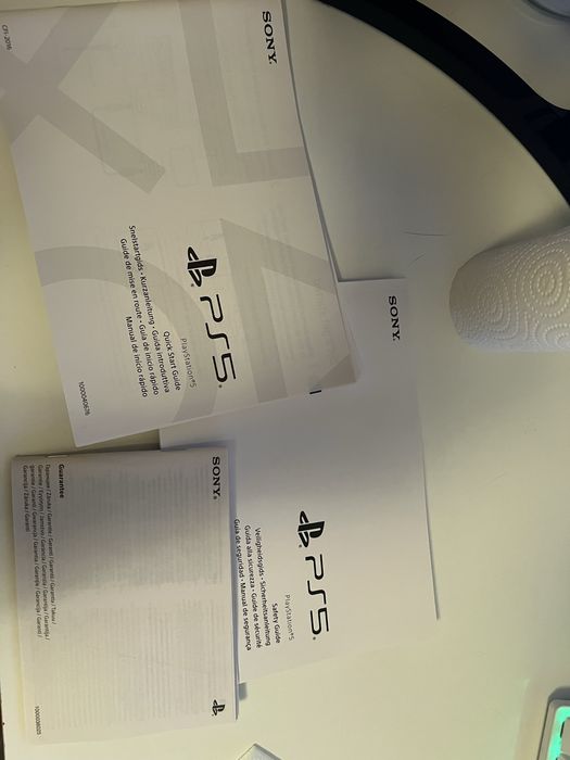 PS5 Digital 1T + 2 comandos