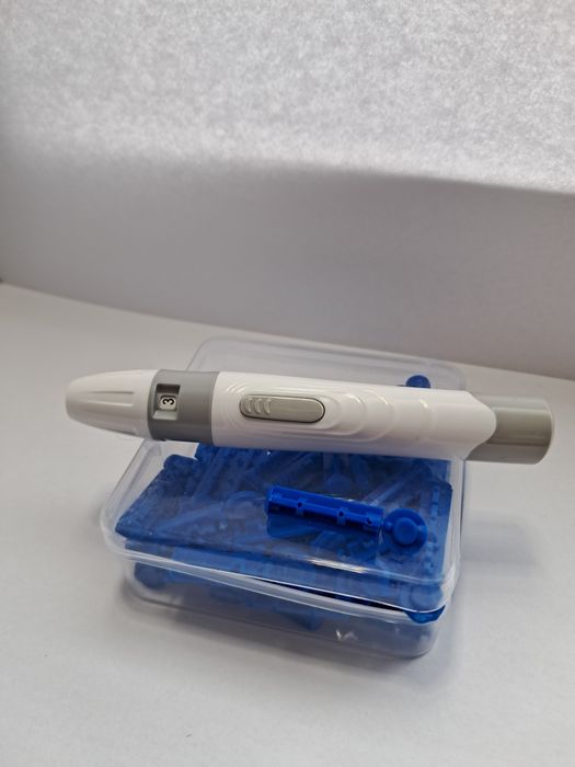 Автоматична ручка для проколювання біла (Ланцетний пристрій)+50 ланц