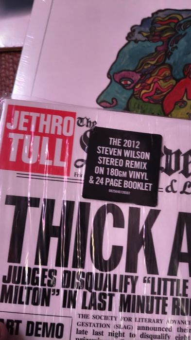 Thick As A Brick (180g) (Limited Edition) (Steven Wilson Mix)
Novo
Love 
Forever Changes 
Selado
The Smiths 
Queen is Dead 
Selado
50€