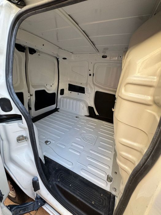 Fiat Fiorino 1.3 M-Jet - 18 Meses de Garantia