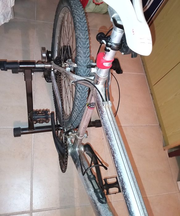 Bicicleta Aluminium 7005 + Rolo de treino