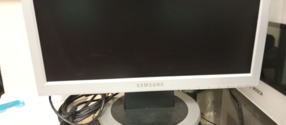 Продам монитор samsungVGA