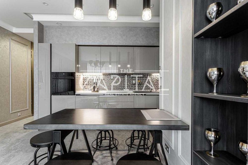 ПРОДАЖ дизайнерської квартири в ЖК ROYAL TOWER, Центр