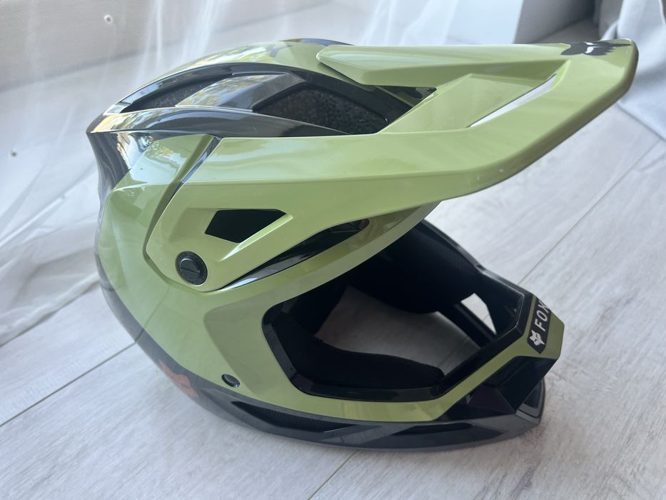 FOX RAMPAGE BARGE kask rowerowy czarno-zielony