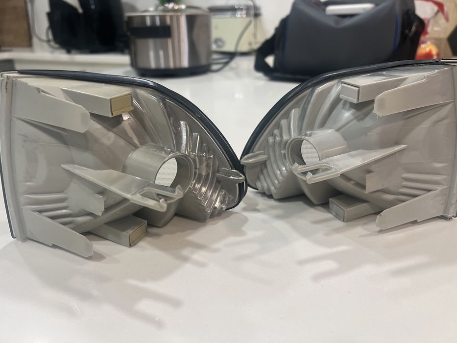 Piscas dianteiros BMW E38