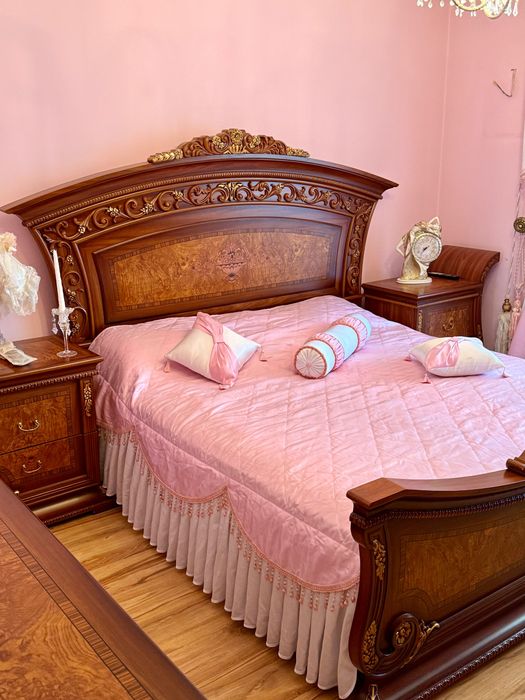 Продається комплект: покривало 180×200 см + 3 декоративні подушки