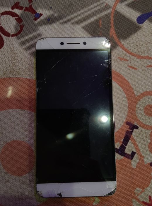 телефон LeEco Coolpad Cool1 C103 3/32GB