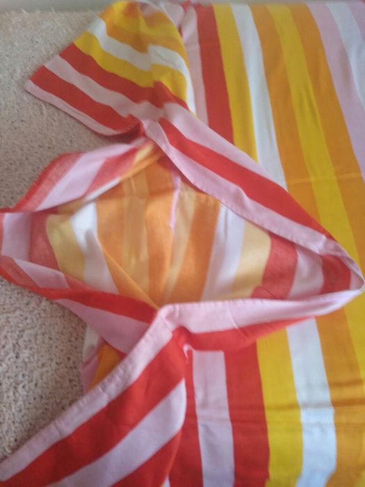 Cortinado, capa de edredon e almofadas