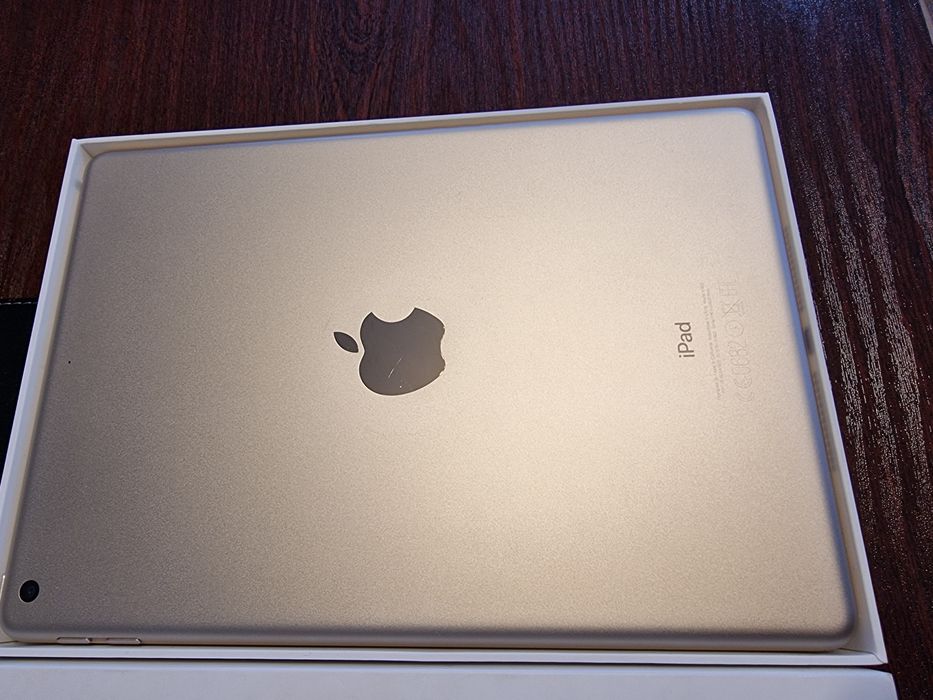 Apple IPad 5gen A1822 2GB/32GB Gold