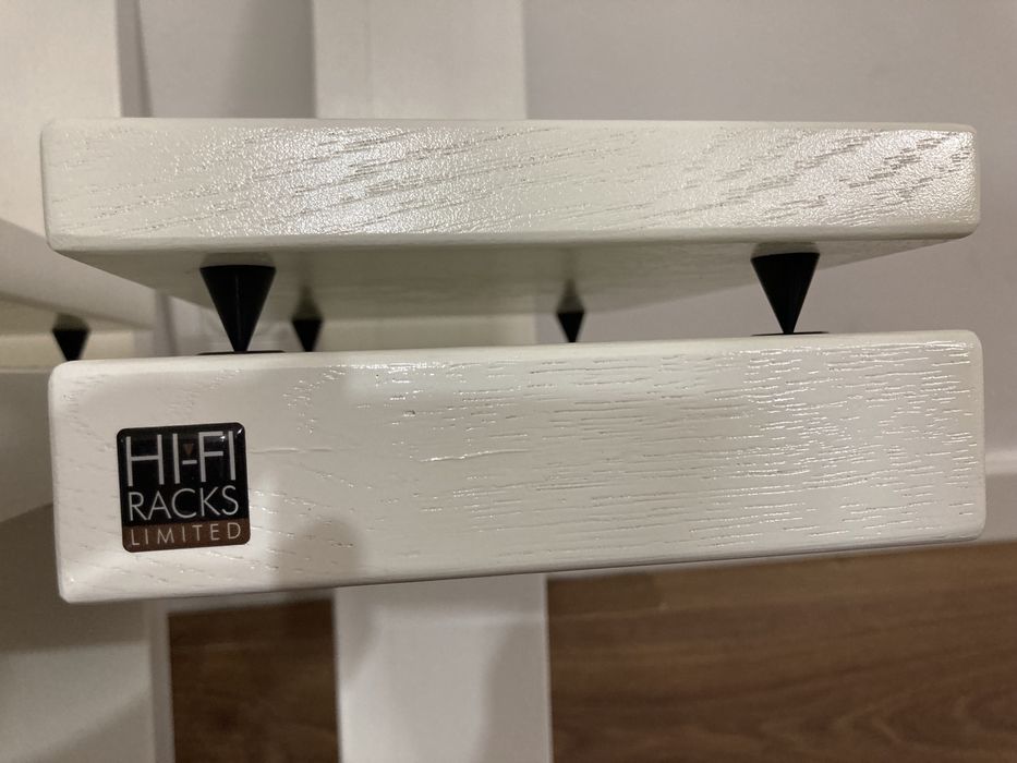 Suportes de coluna de parede hi-fi racks