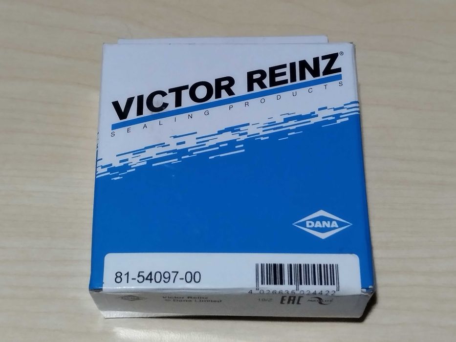 Сальник коленвала передній Victor Reinz