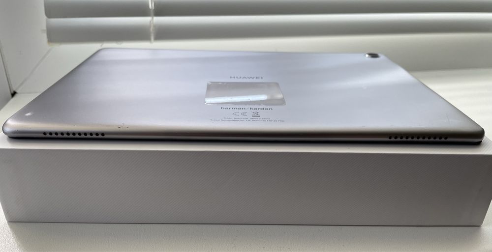Планшет Huawei MediaPad M5 Lite BAH2-L09 10.1" LTE 3/32Gb Gray