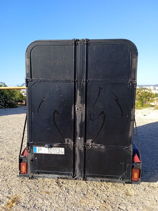 Atrelado reboque roulote 2 cavalos casa arreios