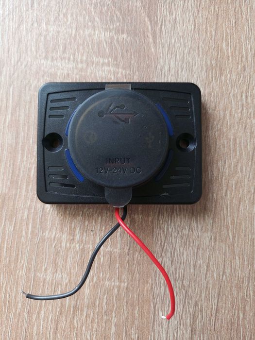 Автомобільна швидка зарядка 2 USB-A QC 45W