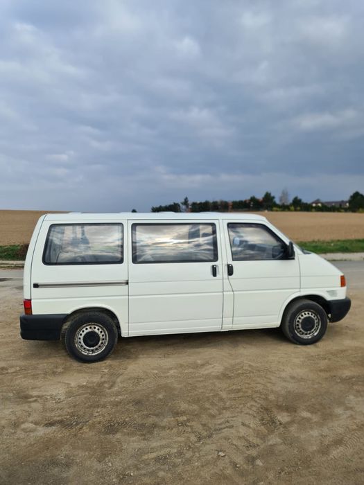 Volkswagen T4 2.5 TDI 9-osobowy rok 2000