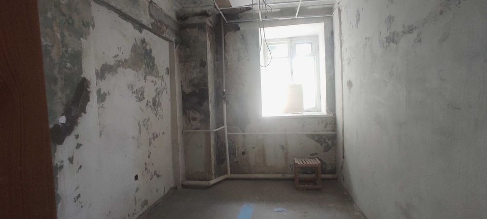 Продам офис,помещение 120м.кв.м. Университет(Держпром)