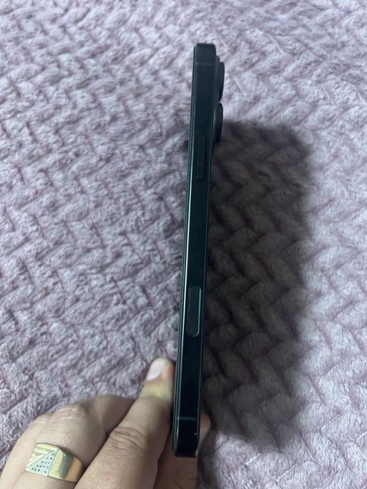 Продам Iphone 16 pro max 256gb.r-sim.