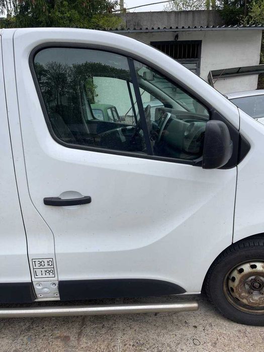 Двері дверь двери передні праві Opel Vivaro Renault Trafic 3 2014+
