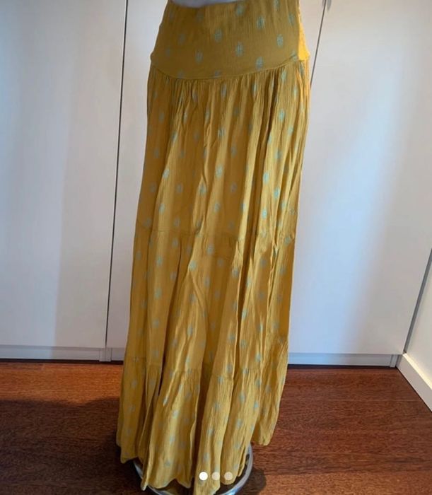 Saia comprida amarelo torrado