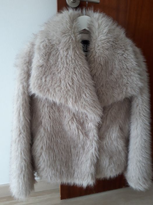 Casaco pêlo cinzento Zara