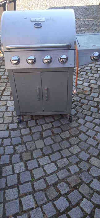 Grill gazowy ogrodowy