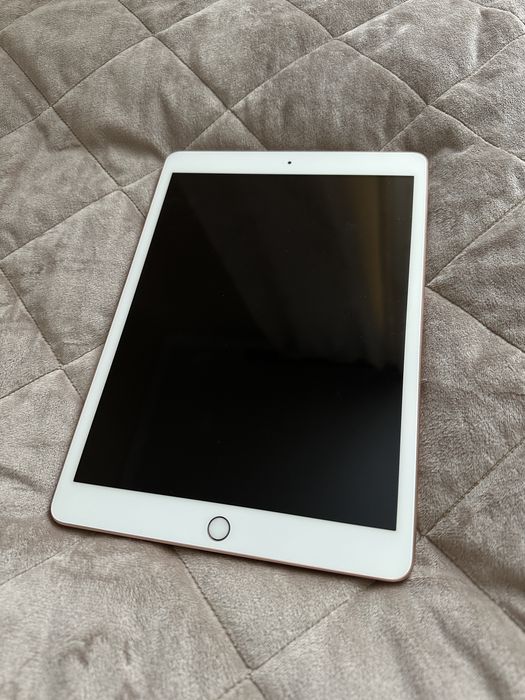 iPad  7 Rose Gold