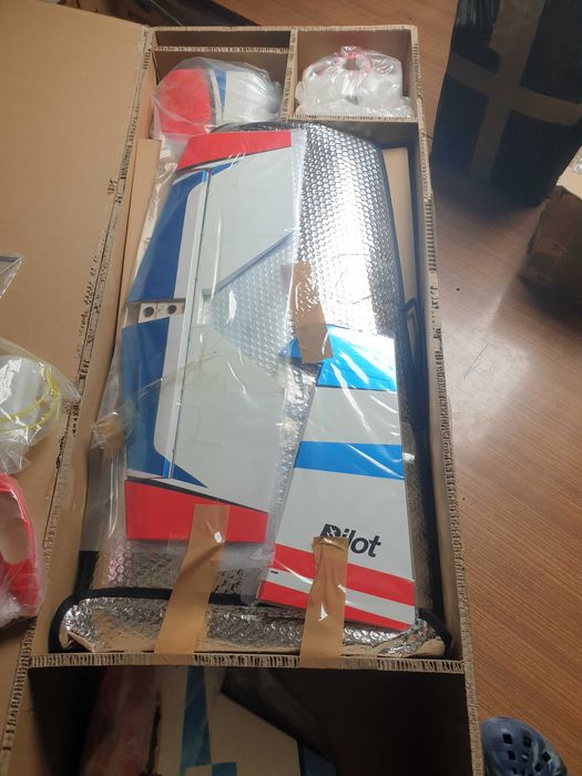 Model Pilot RC Extra MG 67"