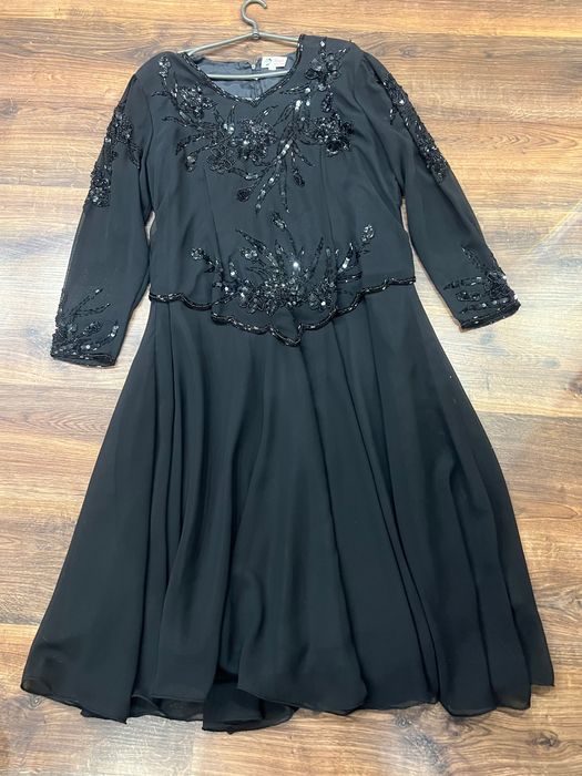 Плаття жіноче вечірнє