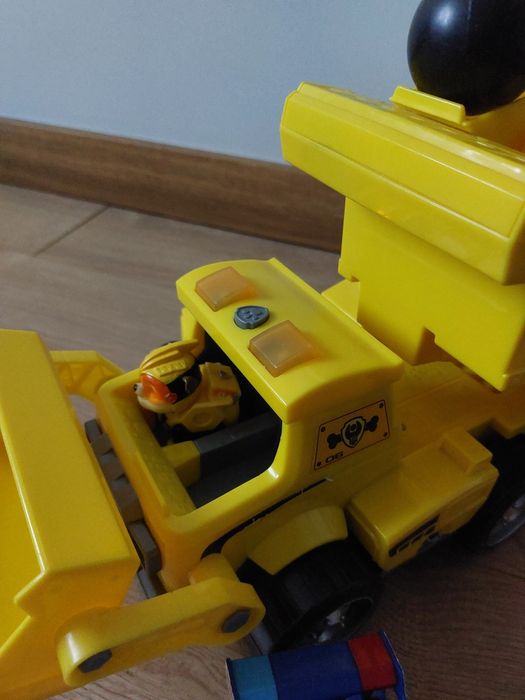 Psi patrol buldożer Rubbla i  pojazd Chase