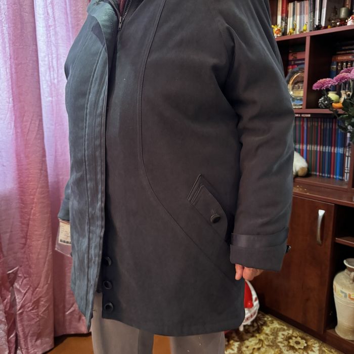 Зимова куртка дуже тепла