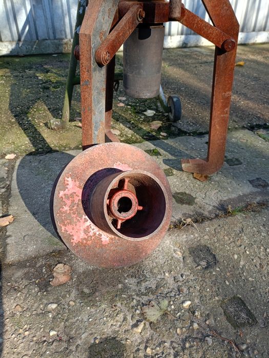 Koło pasowe fi 270mm ośka 32