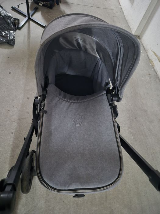 Carrinho muum jané trio mais isofix