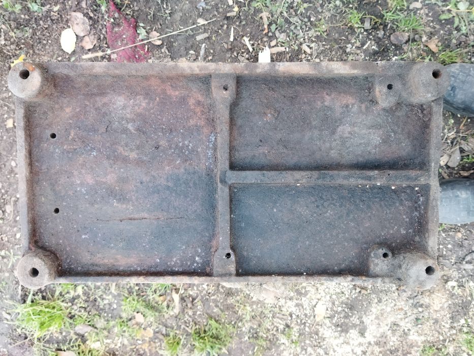 Плита металева ста́льна