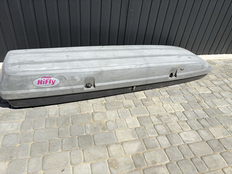 Kufer box na dach.230 dlugi.Bardzo solidny.Otwiera się bez problemu,