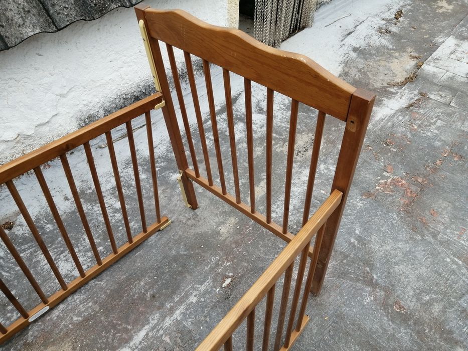 BERÇO /Cama infantil de grades. Com colchão de 120x60cm. SEM estrado.