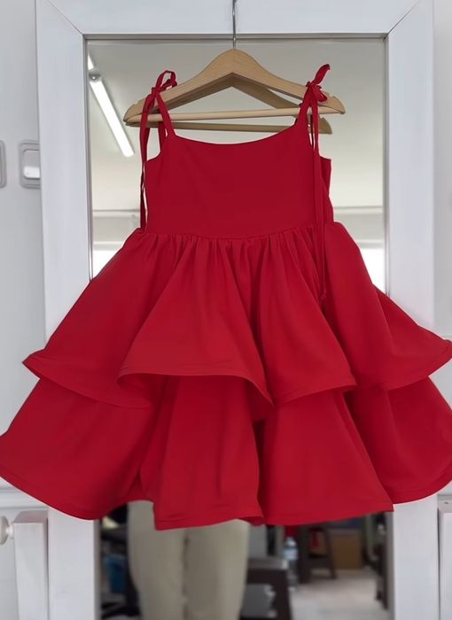 Святкова сукня для дівчинки