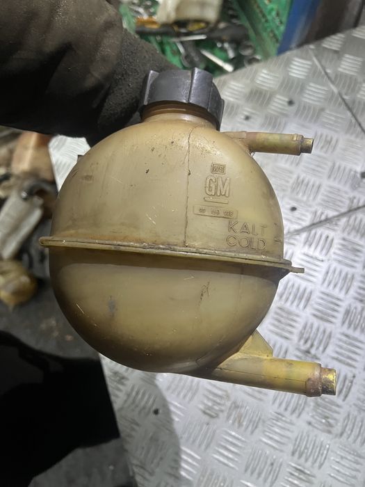 Бачок разширительный opel ascona