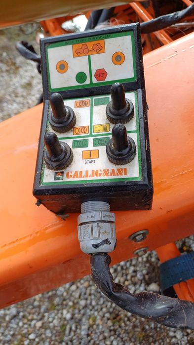 Enfardadeira de rolos