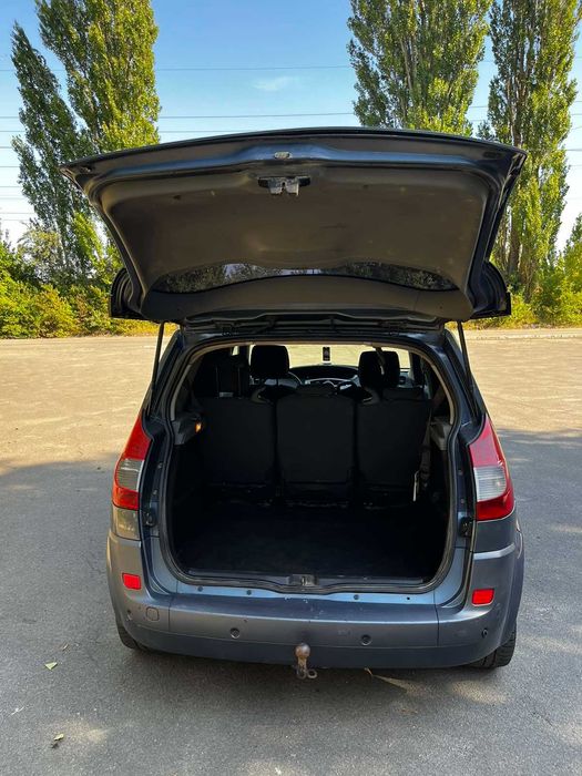 продам або обміняю з моею доплатою на новіше авто