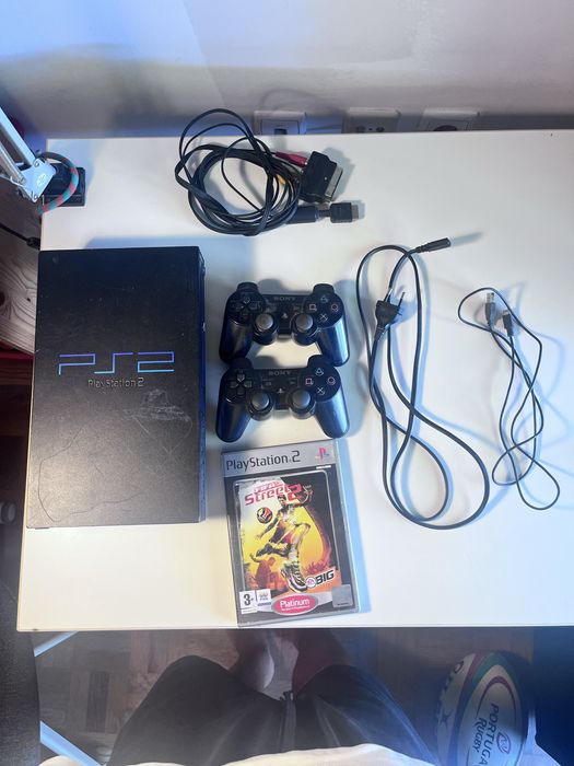 PlayStation 2 com jogo