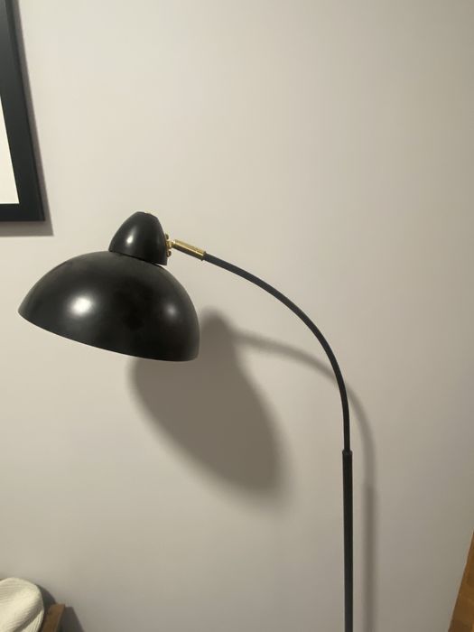 Sprzedam Lampe podłogową Hugo Jysk jak nowa